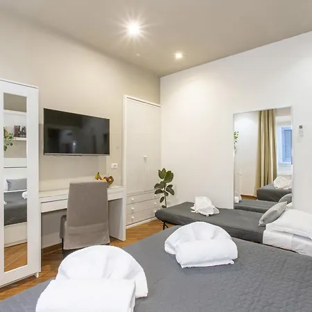 Farnese House * Roma