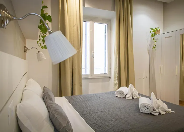 Farnese House * روما